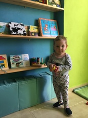 Nejmladší čtenářka Nikolka  v roce 2019.